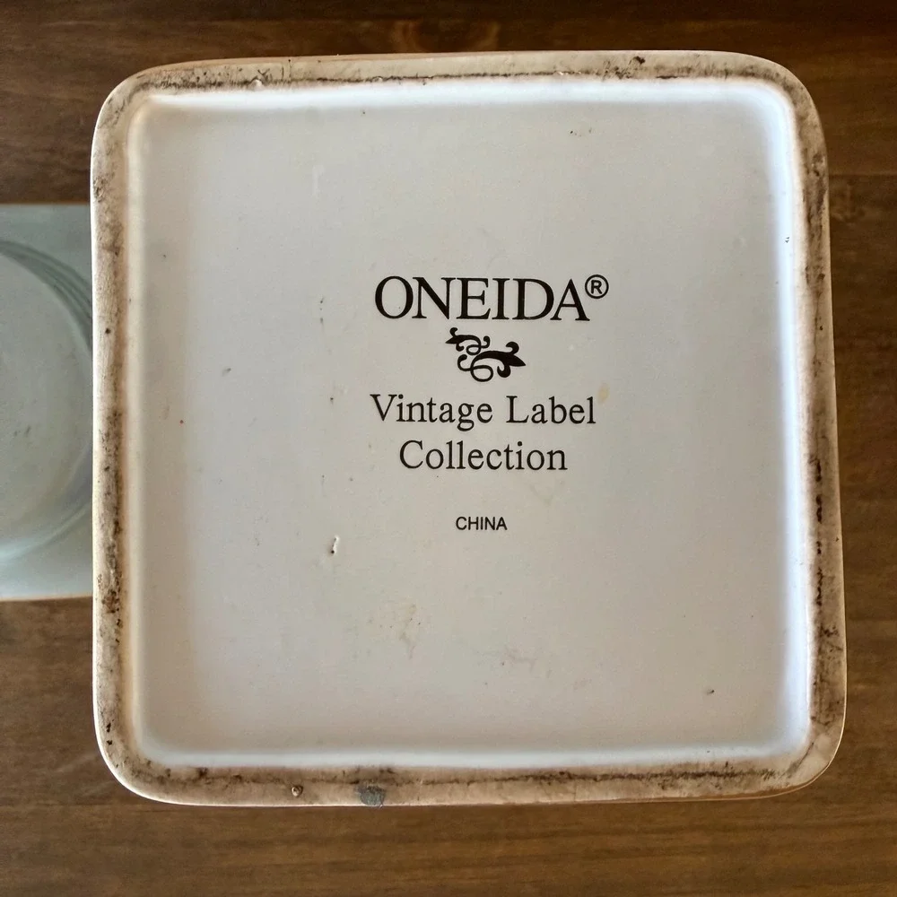 Oneida Vintage Label Collection Silver Moon Ceramic Canister Jar w/ Lid